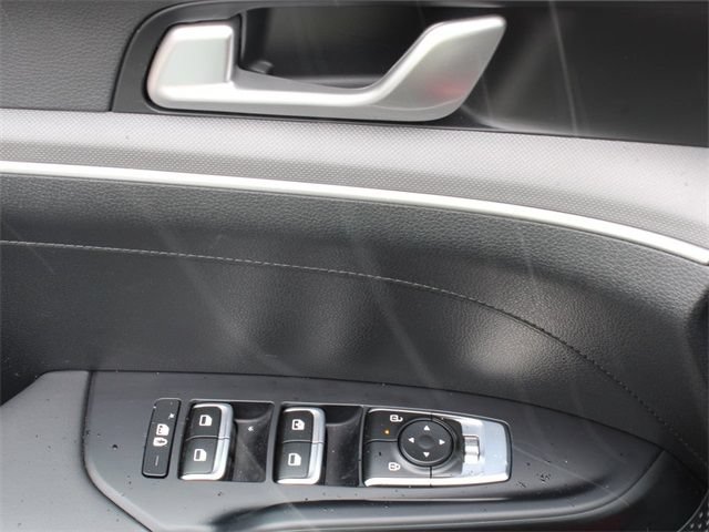New 2025 Kia K5 LXS FWD image 16