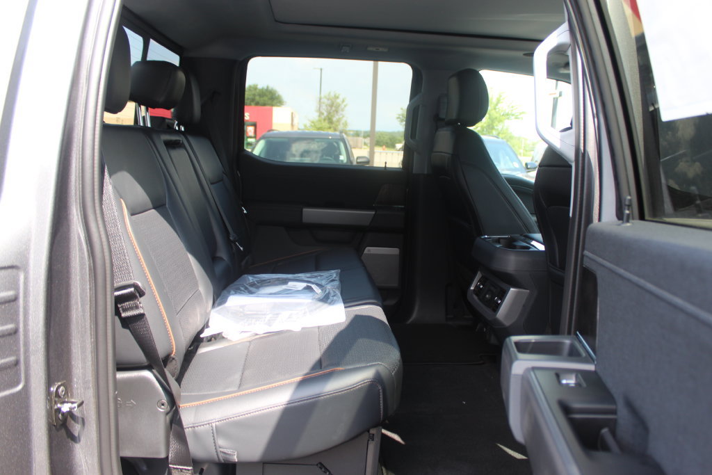 New 2026 Ford F350 Lariat w/ Black Appearance Package AWD/4WD image 21