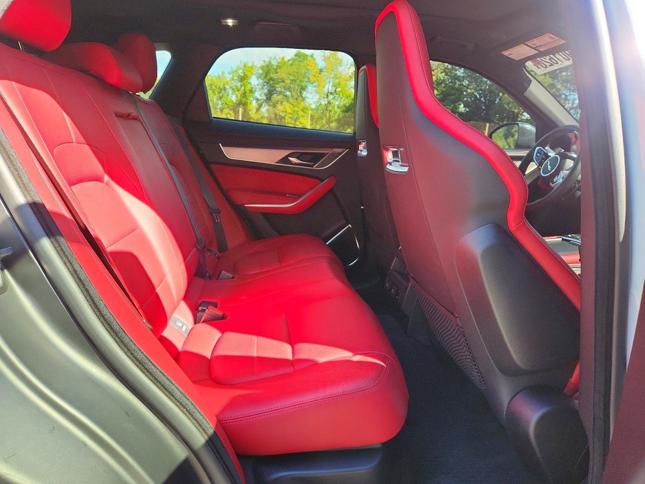 Used 2025 Jaguar F-PACE R-Dynamic S AWD/4WD image 9