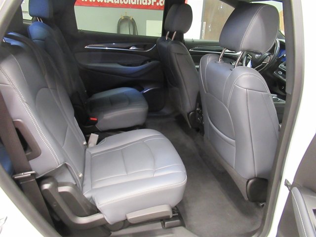 Used 2024 Buick Enclave Premium image 10