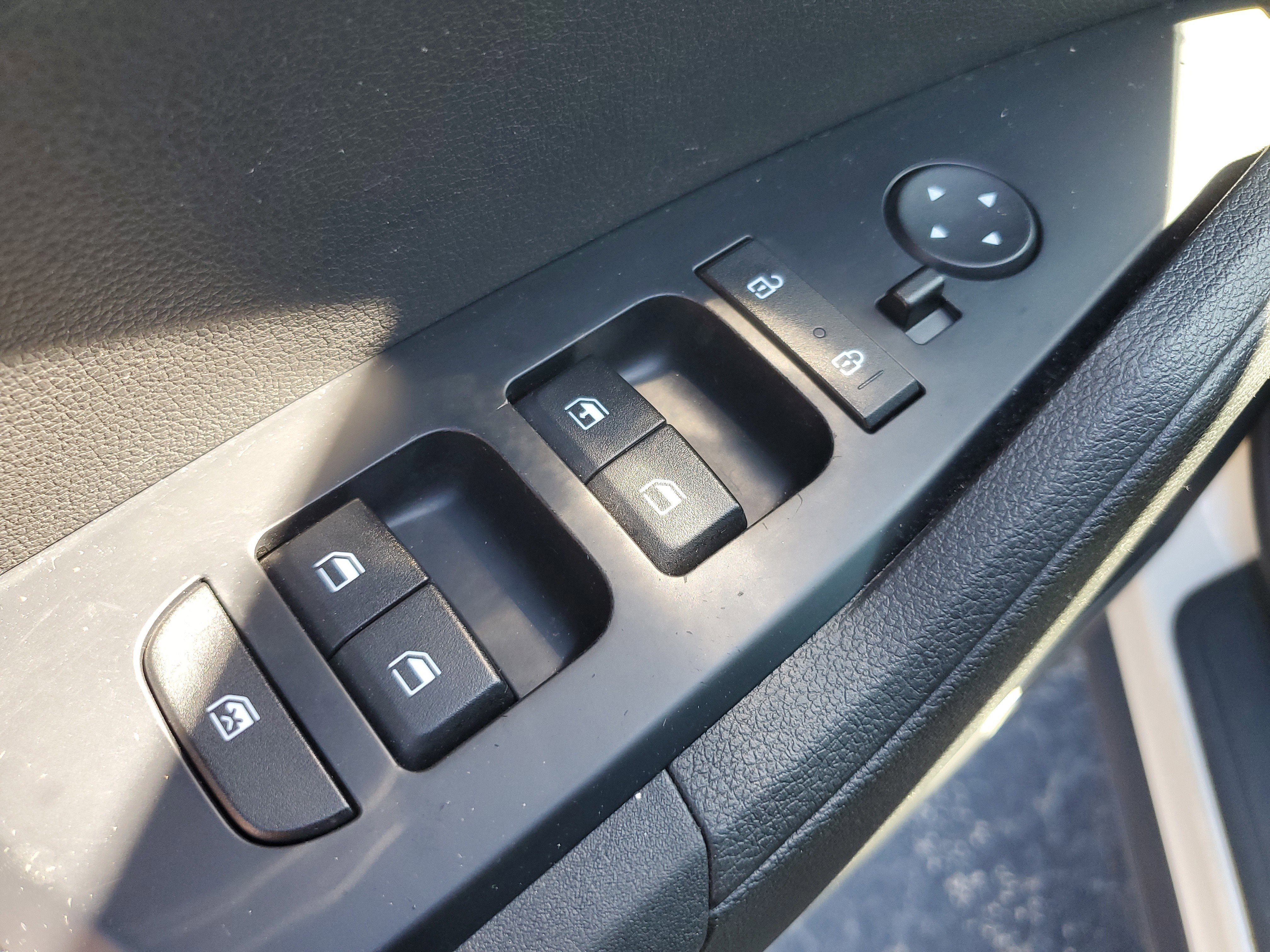 Used 2023 Kia Sportage LX image 17