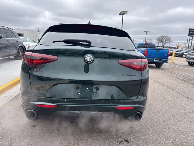 Used 2021 Alfa Romeo Stelvio Ti w/ Nero Edizione image 9