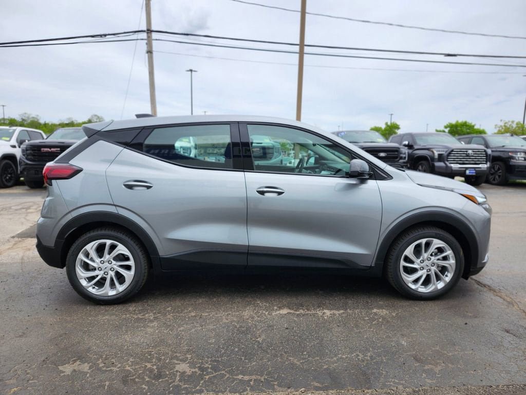 New 2027 Chevrolet Bolt LT FWD image 6