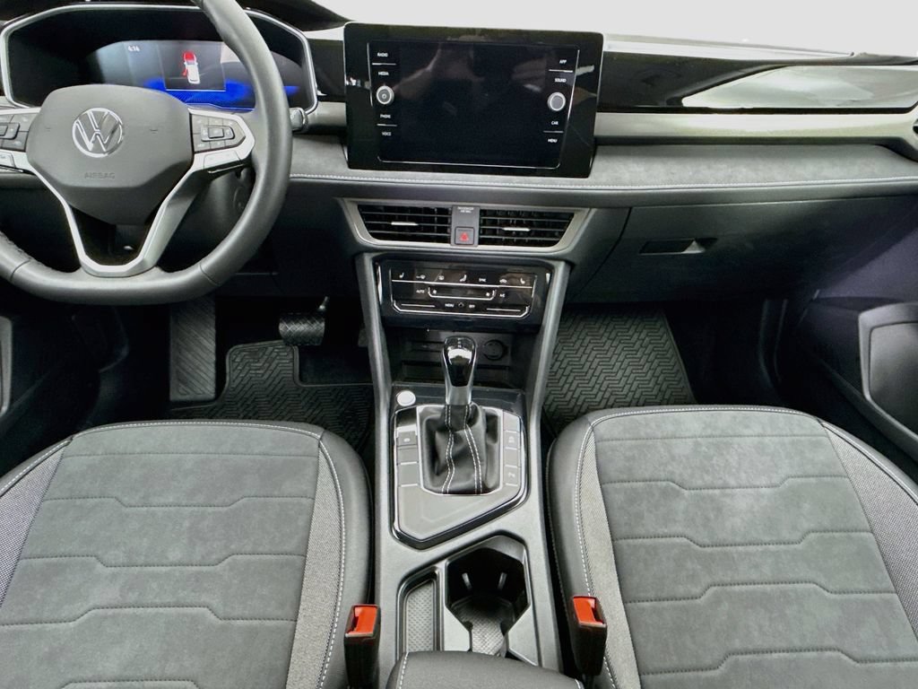 New 2026 Volkswagen Taos SE FWD image 13