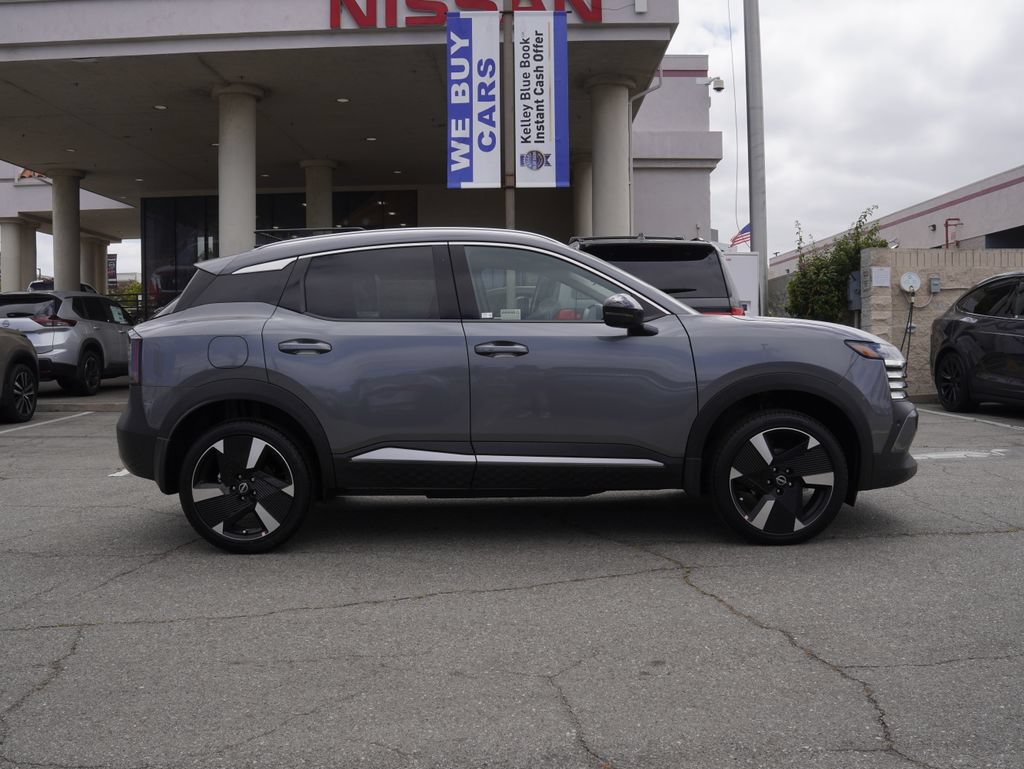 New 2026 Nissan Kicks SR FWD image 3