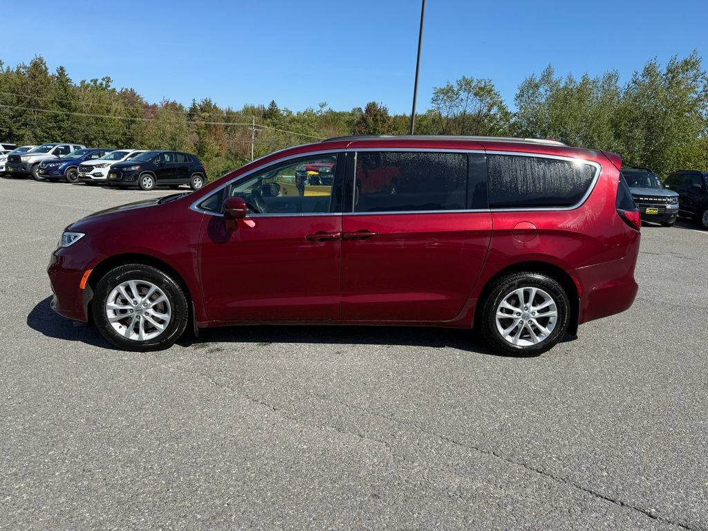Used 2021 Chrysler Pacifica Touring w/ Cold Weather Group AWD/4WD image 4