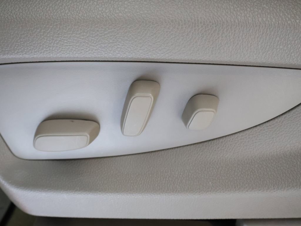 Used 2018 GMC Yukon SLT w/ Open Road Package image 15