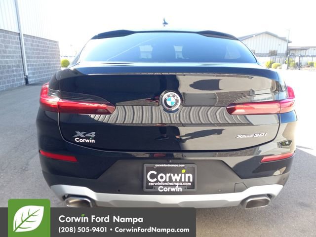 Used 2025 BMW X4 xDrive30i image 4