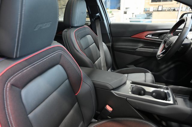 New 2025 Chevrolet Equinox EV RS image 8