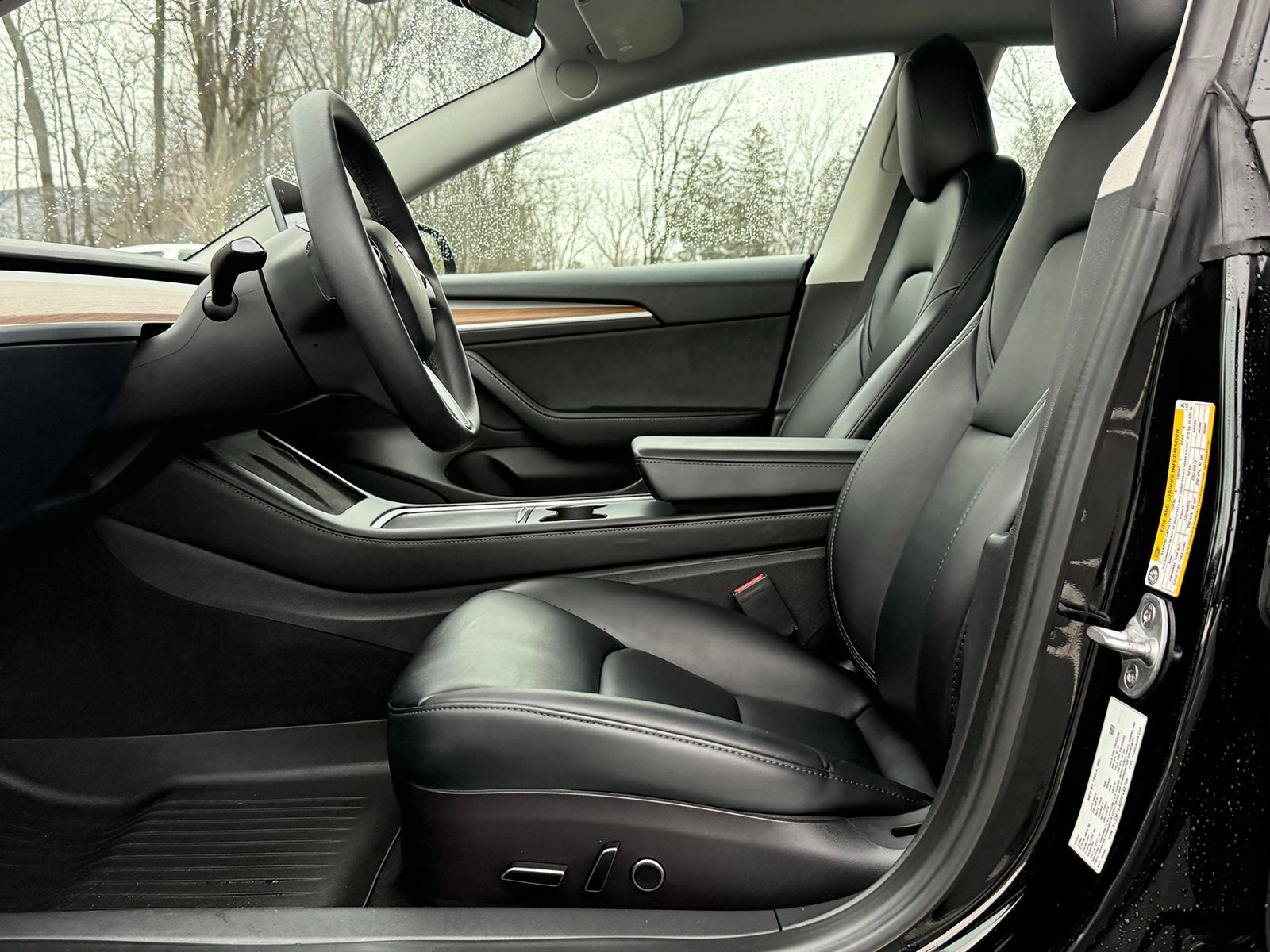 Used 2023 Tesla Model 3 Standard Range image 16