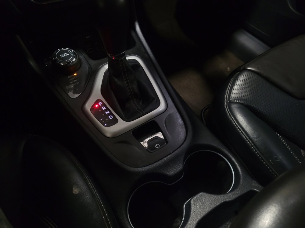 Used 2014 Jeep Cherokee Limited w/ Luxury Group image 26