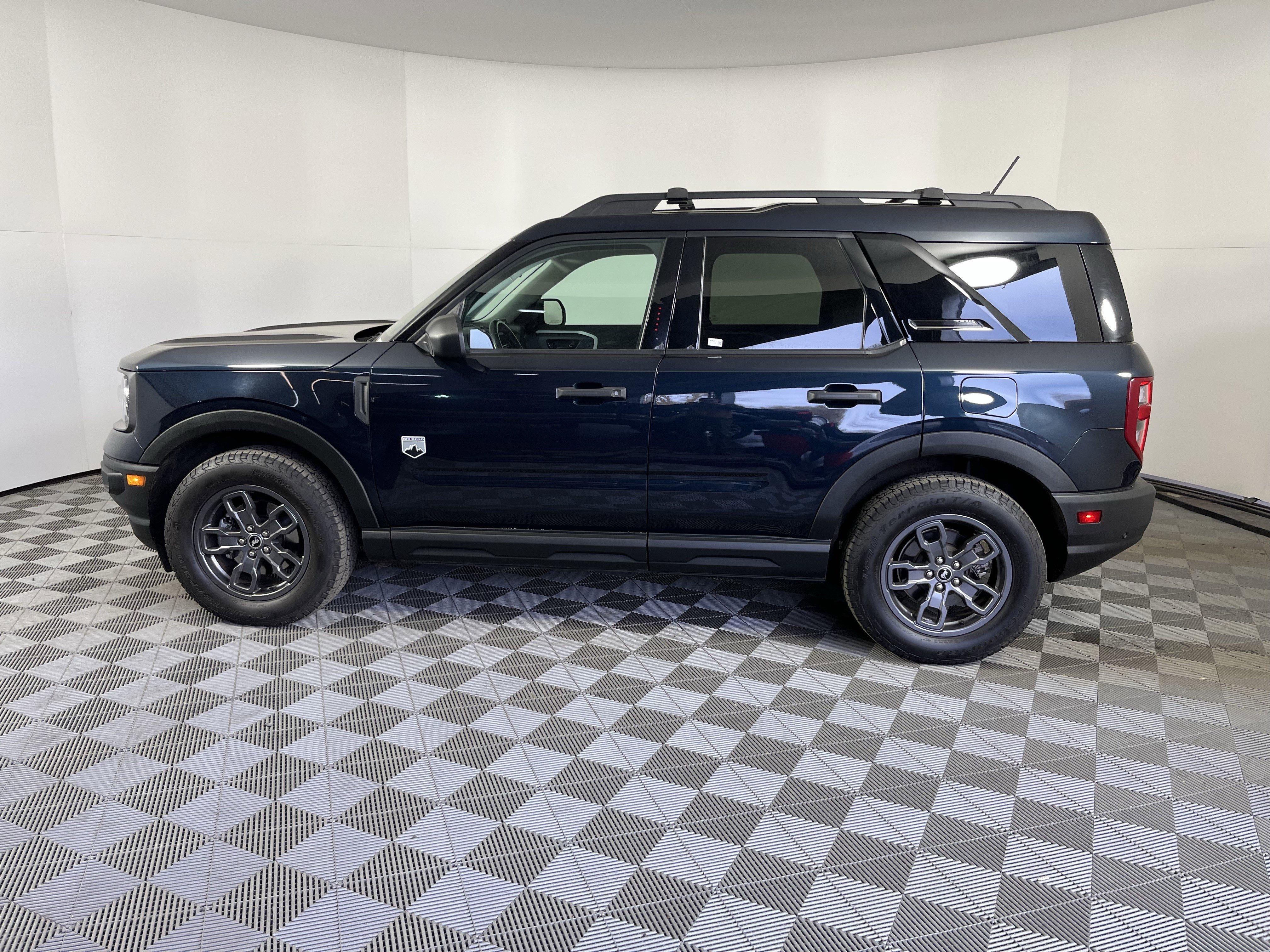 Used 2021 Ford Bronco Sport Big Bend w/ Big Bend Package (96B) image 2