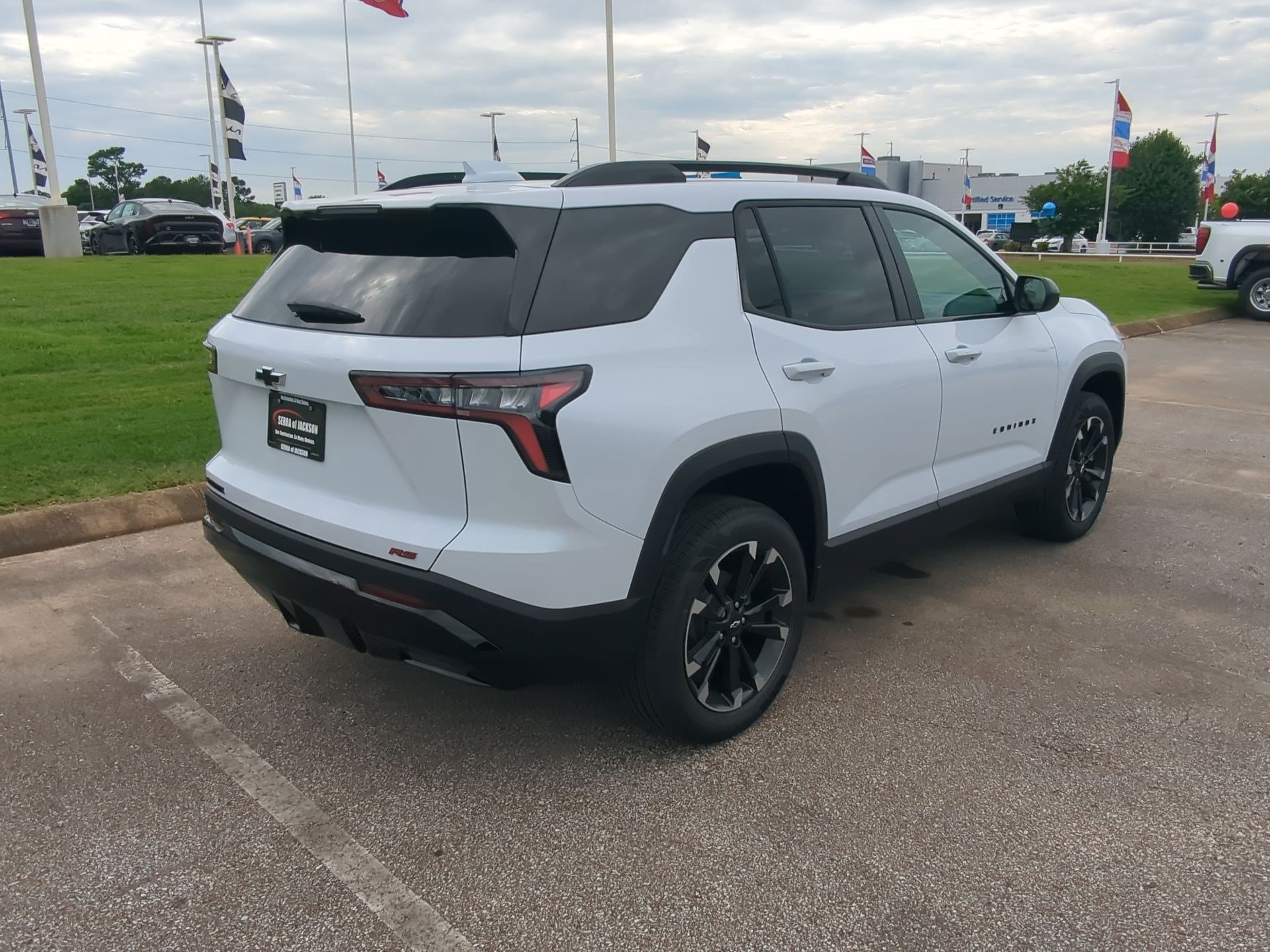 New 2027 Chevrolet Equinox RS FWD image 8
