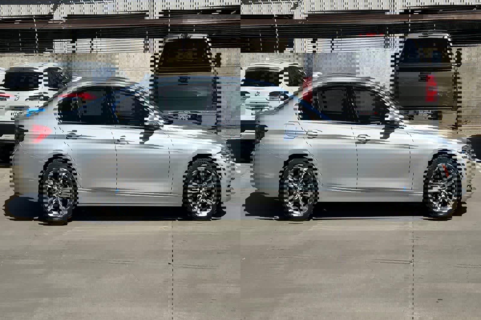 Used 2017 BMW 330i Sedan image 9