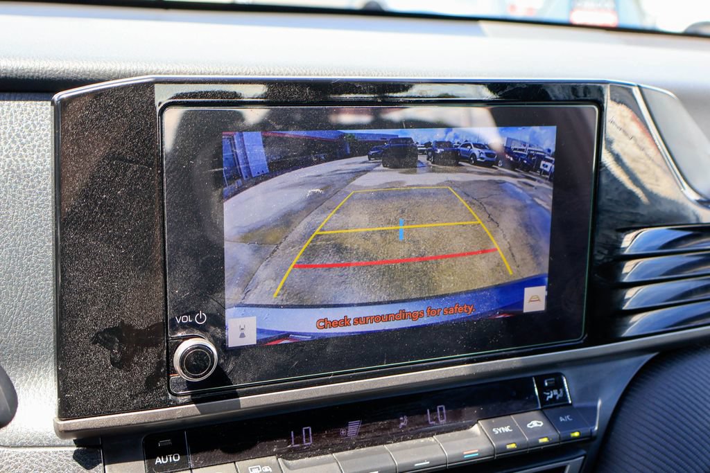 Used 2026 Toyota Camry SE FWD image 5