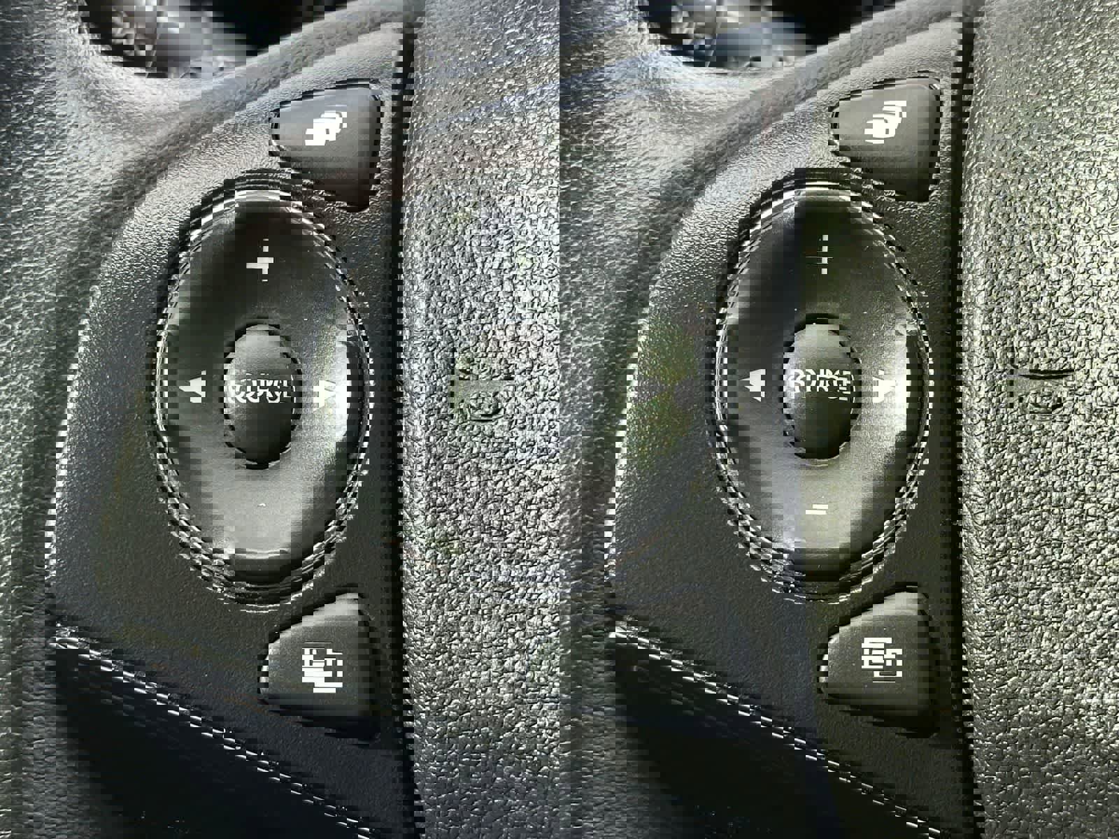 Used 2020 Honda HR-V Touring image 24