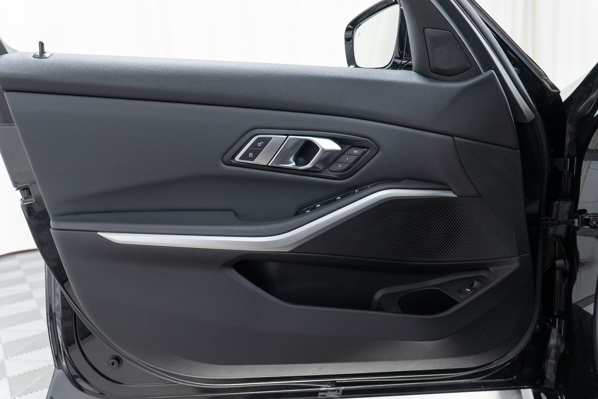 Used 2019 BMW 330i xDrive Sedan w/ Premium Package image 11