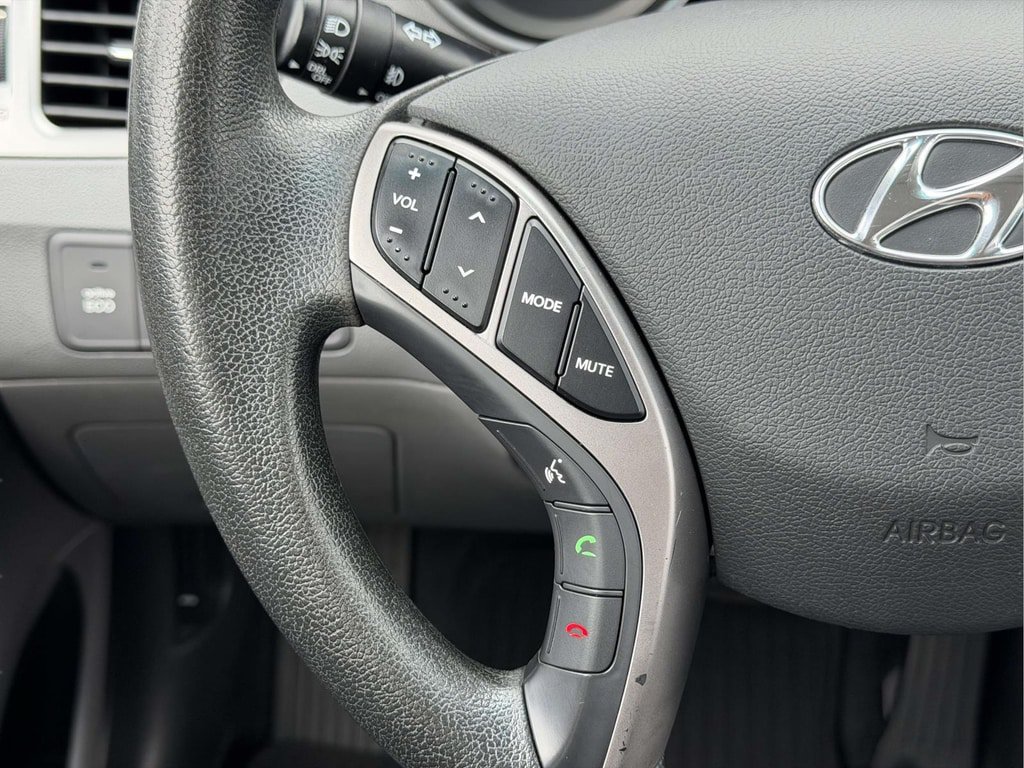 Used 2013 Hyundai Elantra GLS w/ Preferred Pkg FWD image 6
