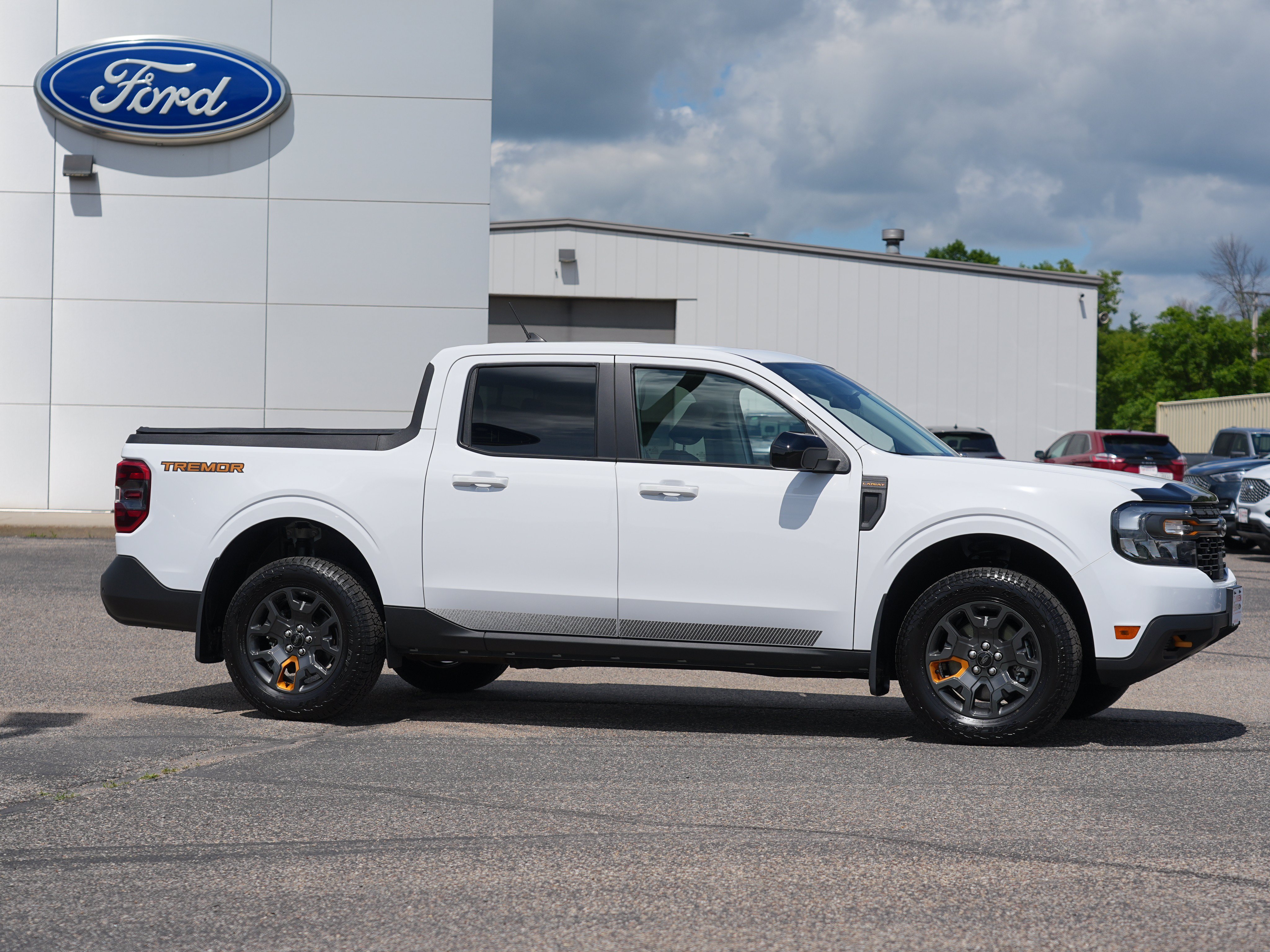 Used 2024 Ford Maverick Tremor w/ Tremor Off-Road Package AWD/4WD image 2