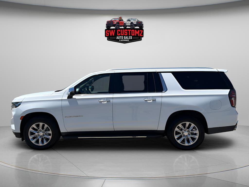 Used 2023 Chevrolet Suburban Premier RWD image 4