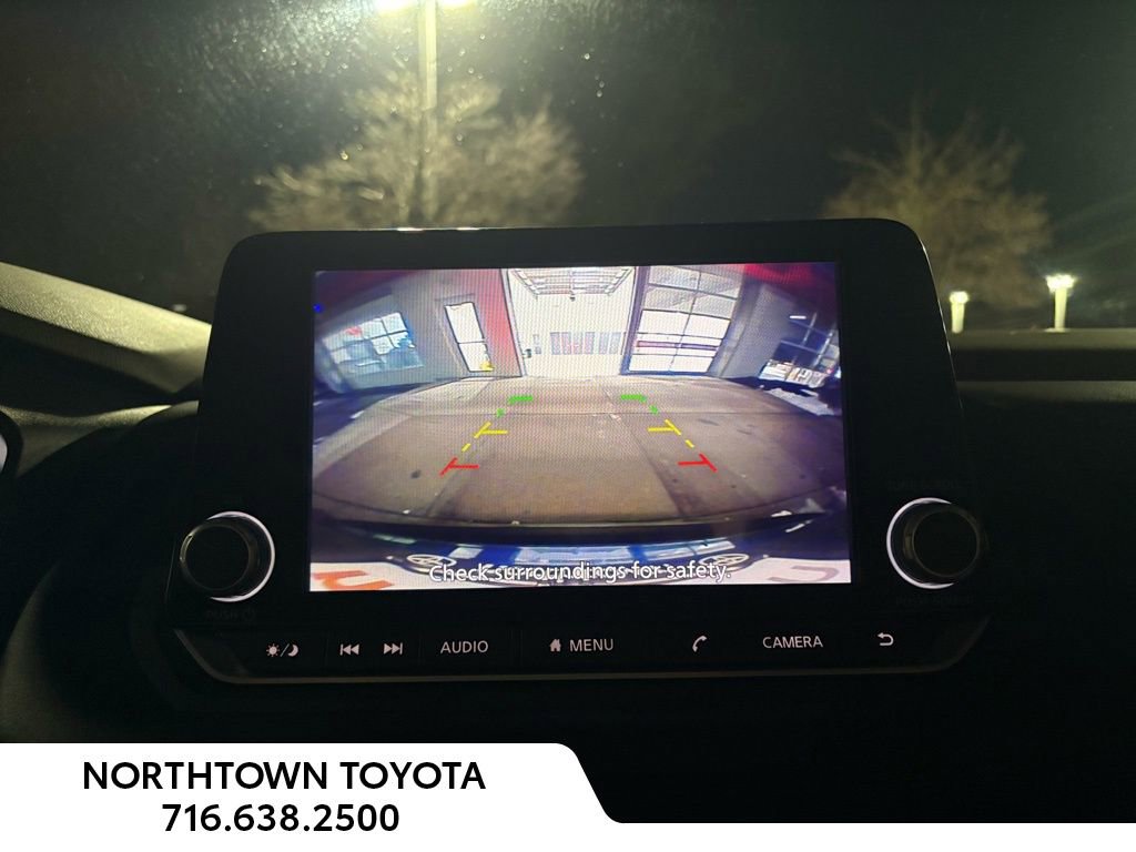 Used 2023 Nissan Rogue SV image 10