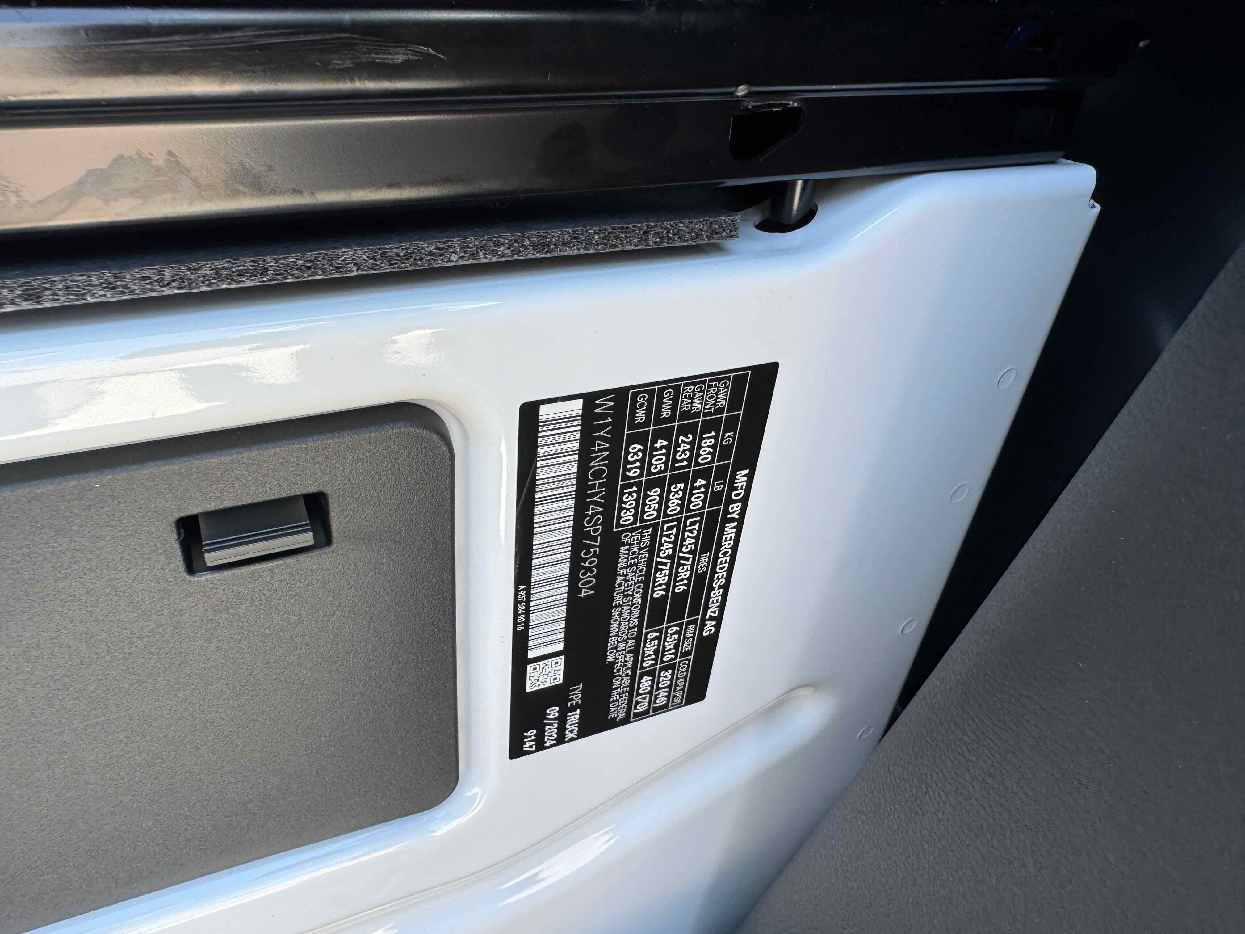 New 2025 Mercedes-Benz Sprinter 2500 image 30