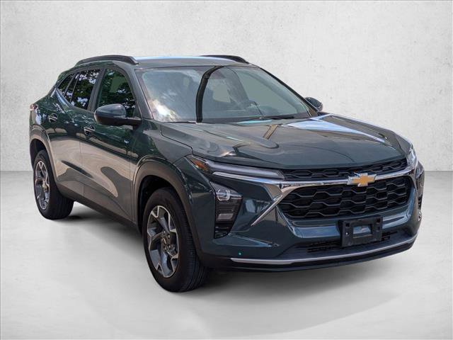 Used 2025 Chevrolet Trax LT FWD video 3