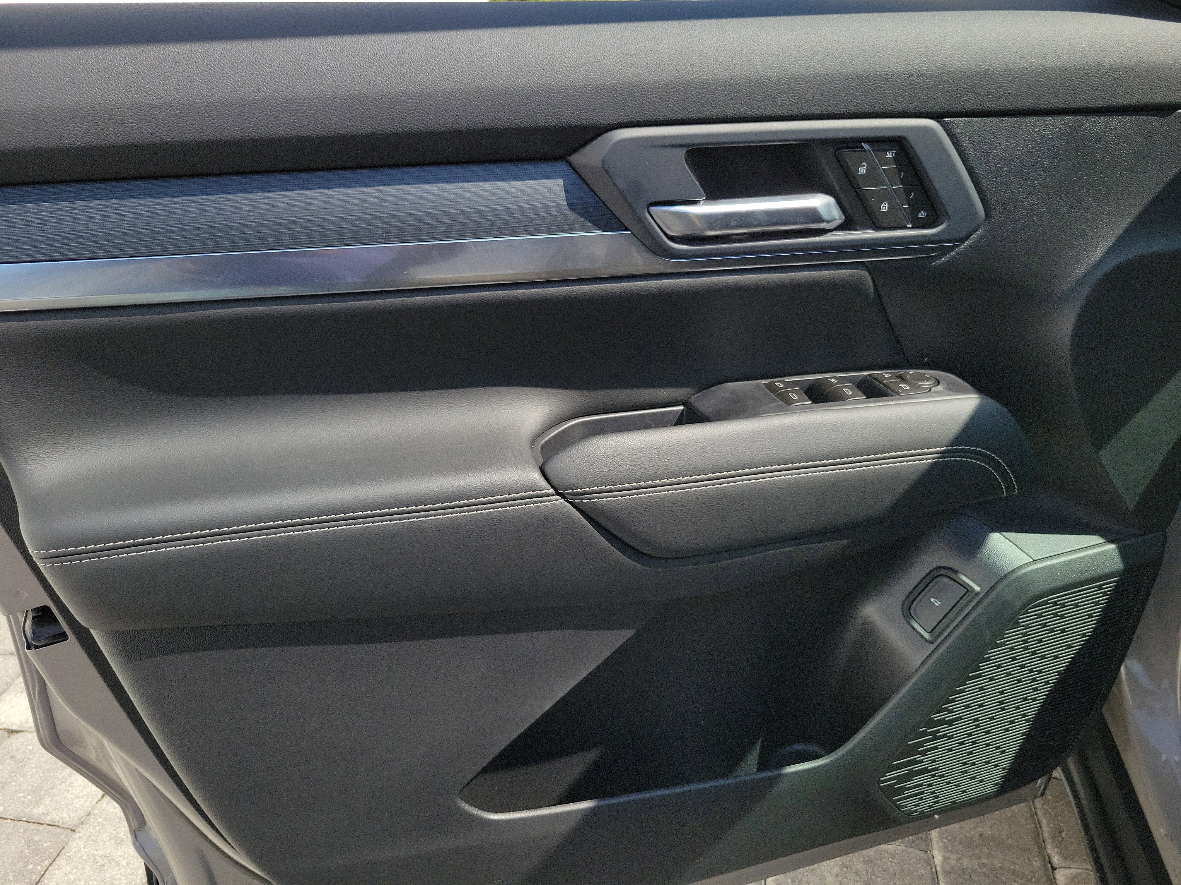 New 2026 GMC Terrain Elevation w/ Elevation Premium Package FWD image 18