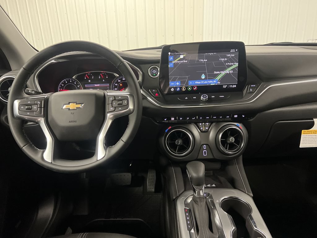 New 2026 Chevrolet Blazer LT w/ Sound & Technology Package AWD/4WD image 17