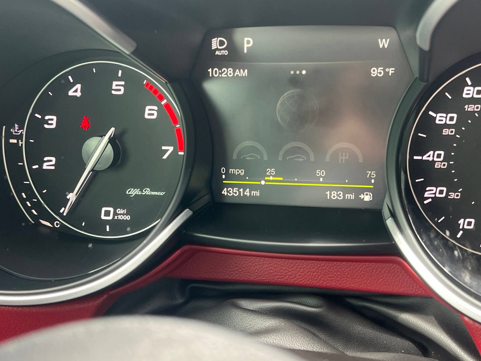 Used 2019 Alfa Romeo Stelvio w/ Nero Edizione RWD image 11