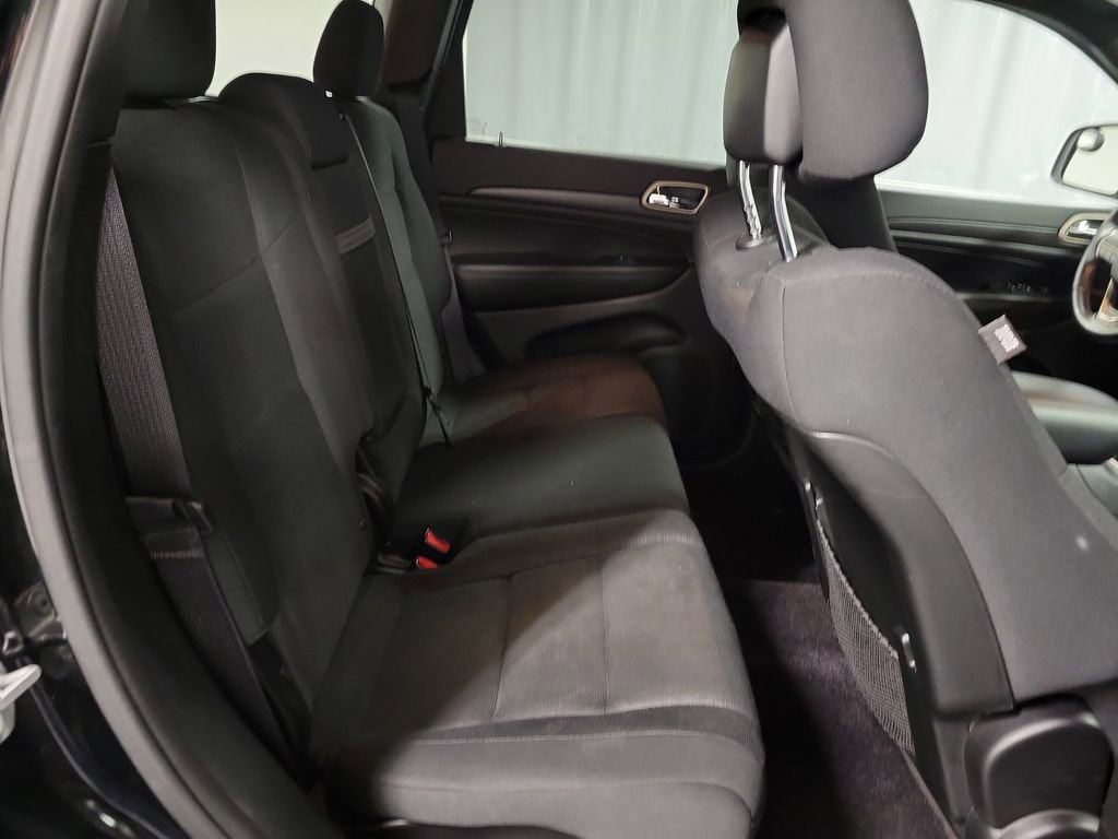 Used 2017 Jeep Grand Cherokee Laredo w/ Quick Order Package 23E image 23