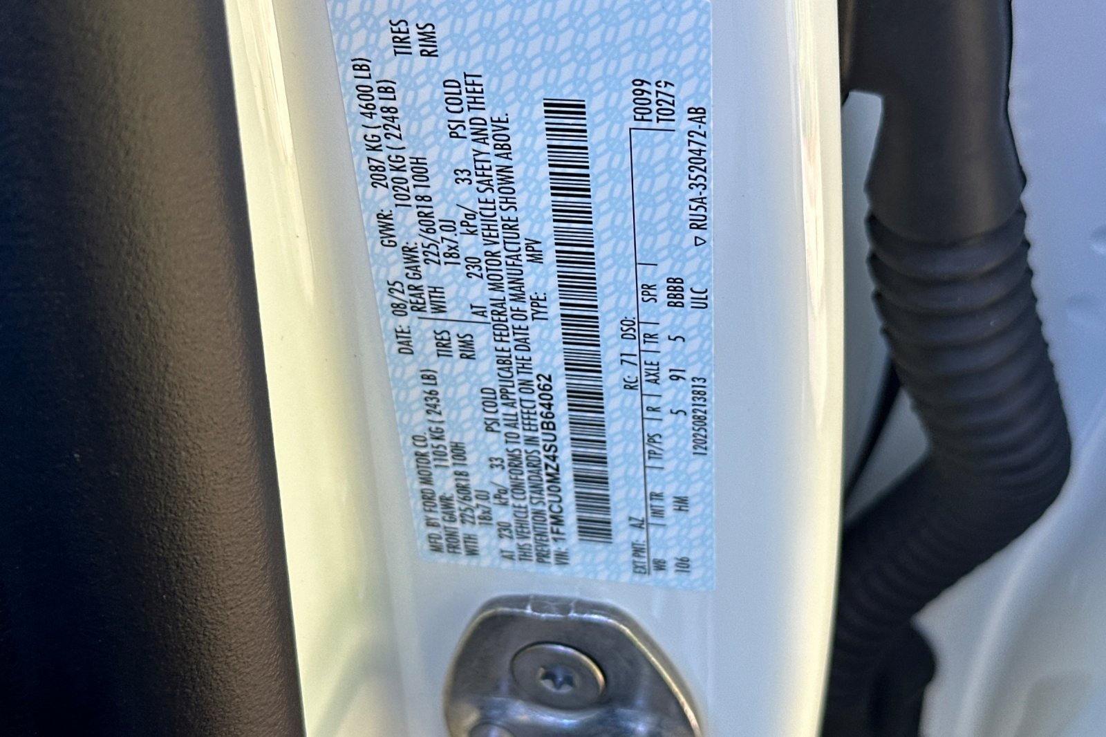 New 2025 Ford Escape ST-Line w/ Equipment Group 301A image 29