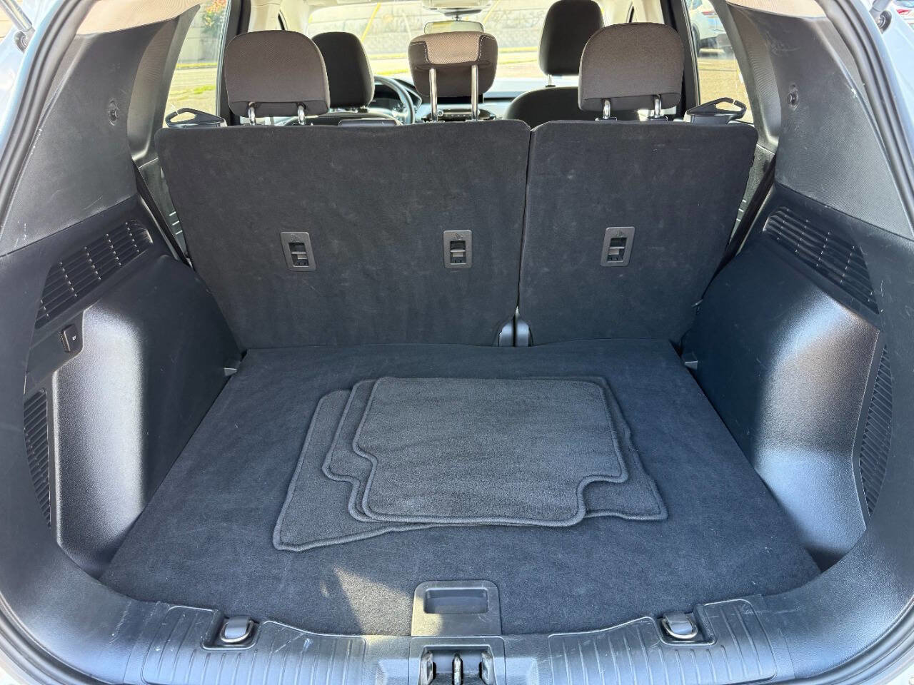 Used 2022 Ford Escape SE image 12