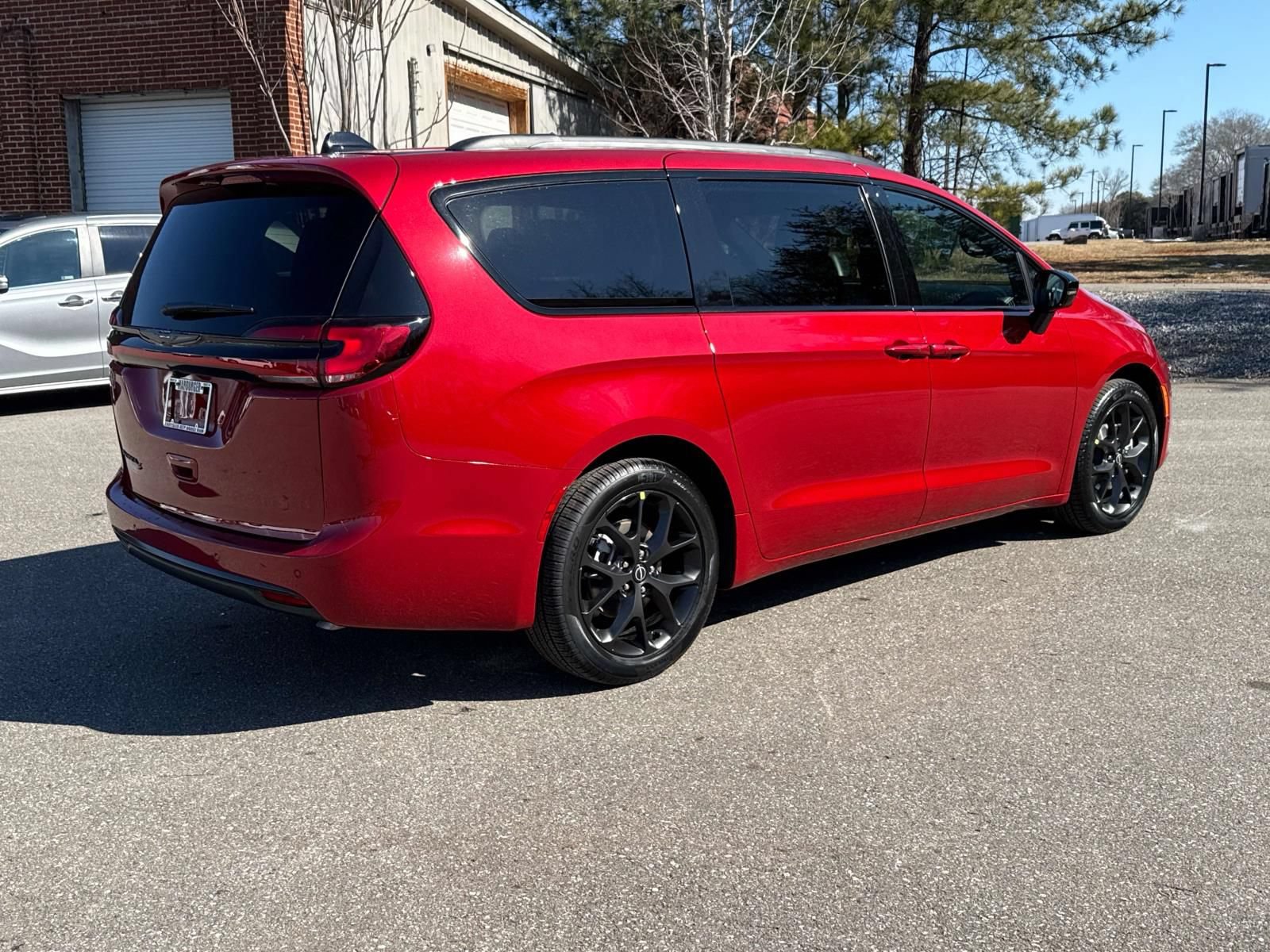 New 2026 Chrysler Pacifica Select w/ S Appearance Package FWD image 8
