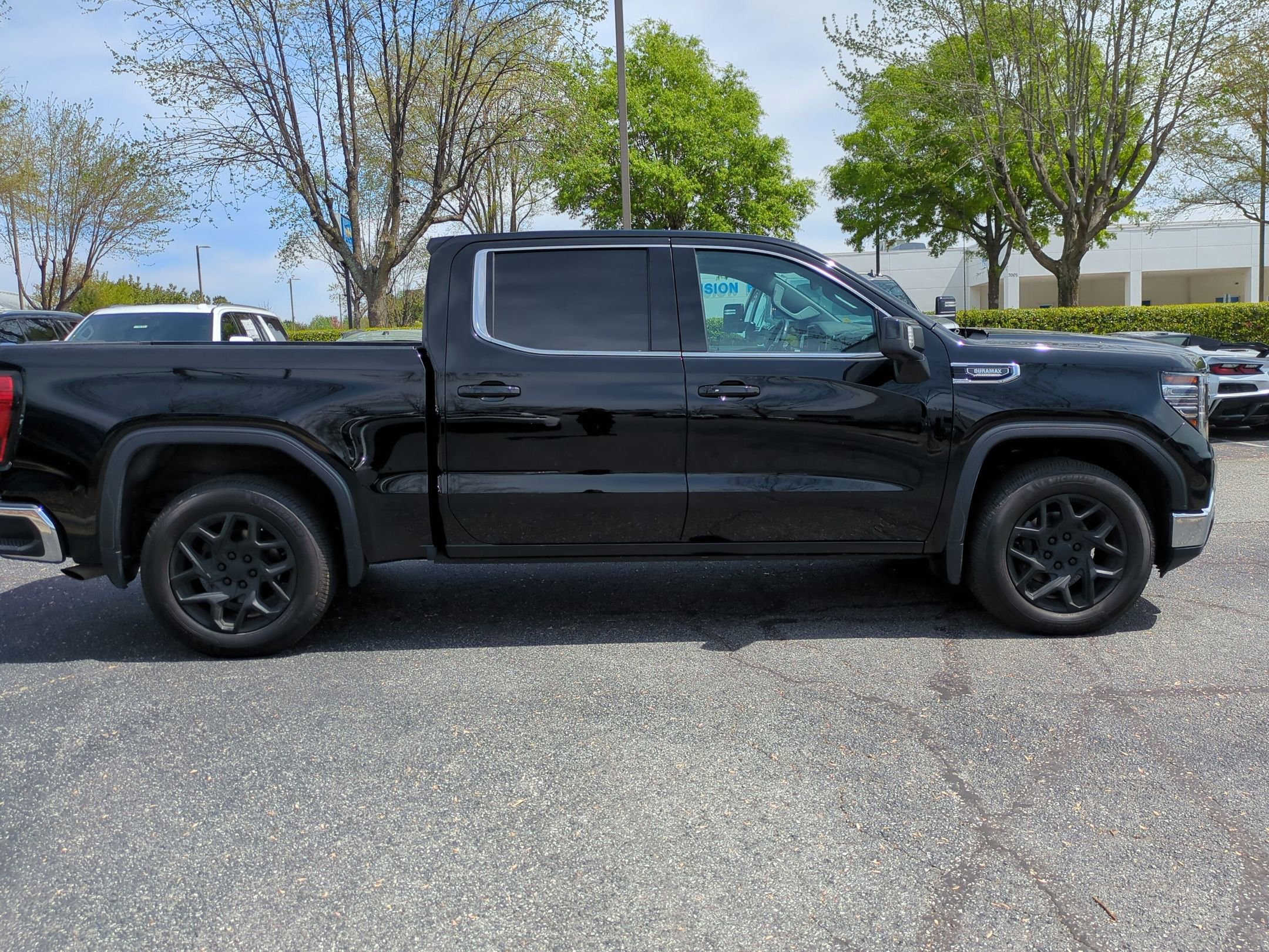 Used 2022 GMC Sierra 1500 SLT w/ SLT Premium Plus Package AWD/4WD image 10