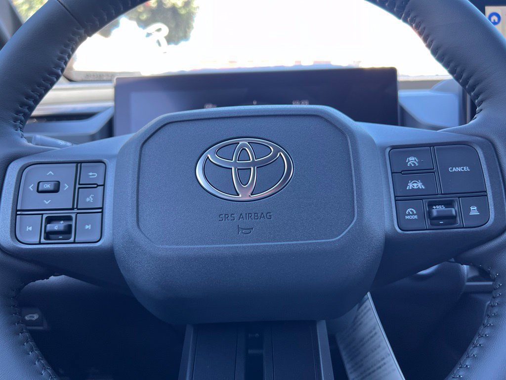 New 2026 Toyota RAV4 XSE AWD/4WD image 32