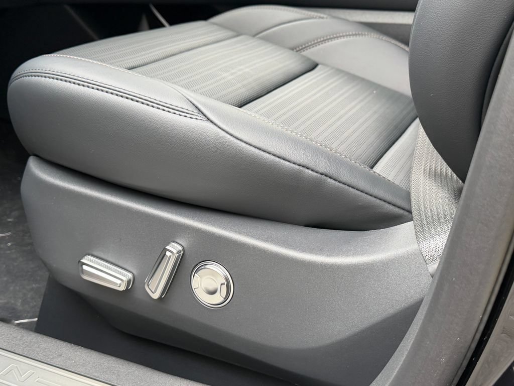 New 2026 Lincoln Nautilus Reserve AWD/4WD image 24