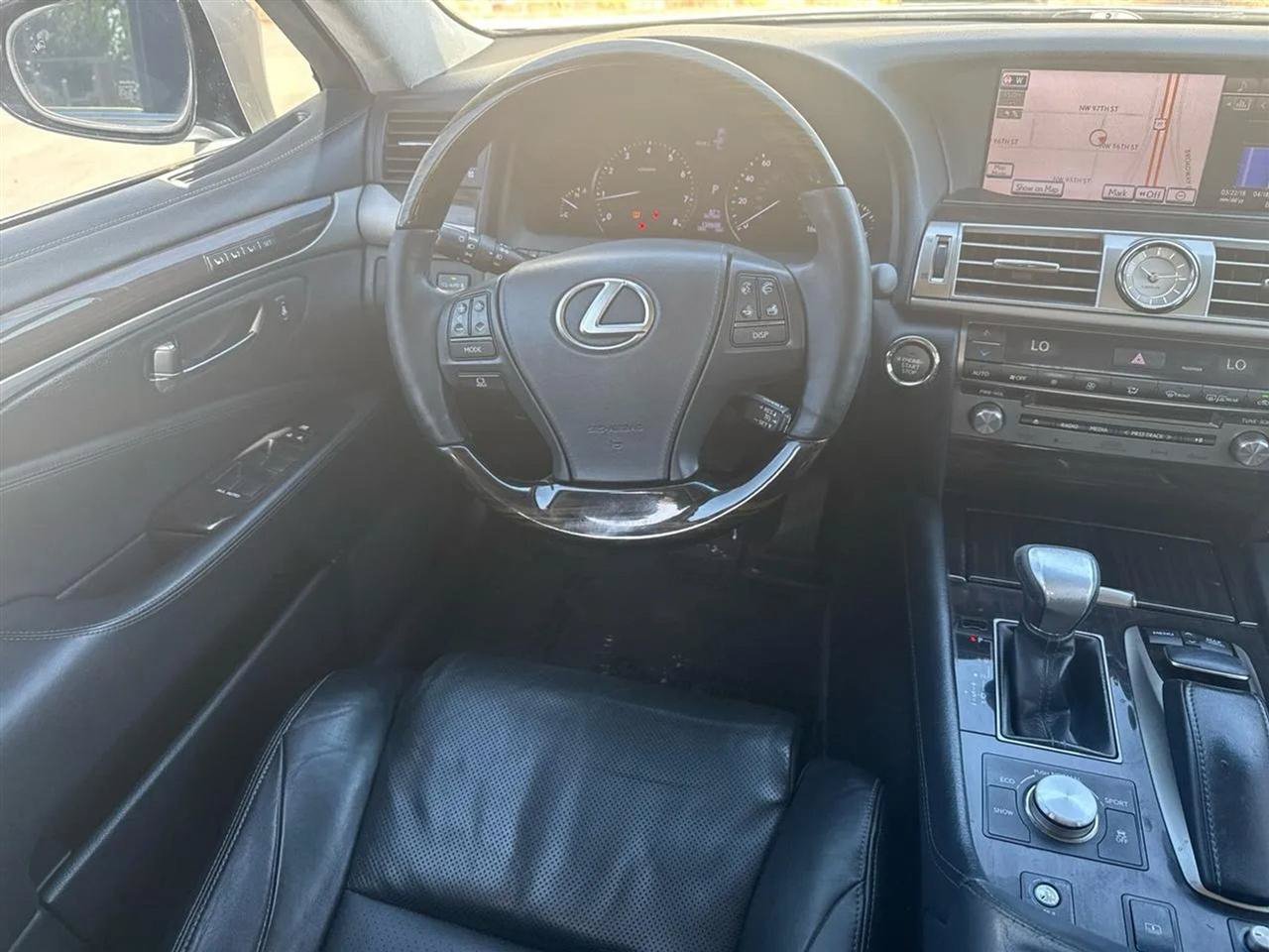 Used 2014 Lexus LS 460 w/ Comfort Package RWD image 39