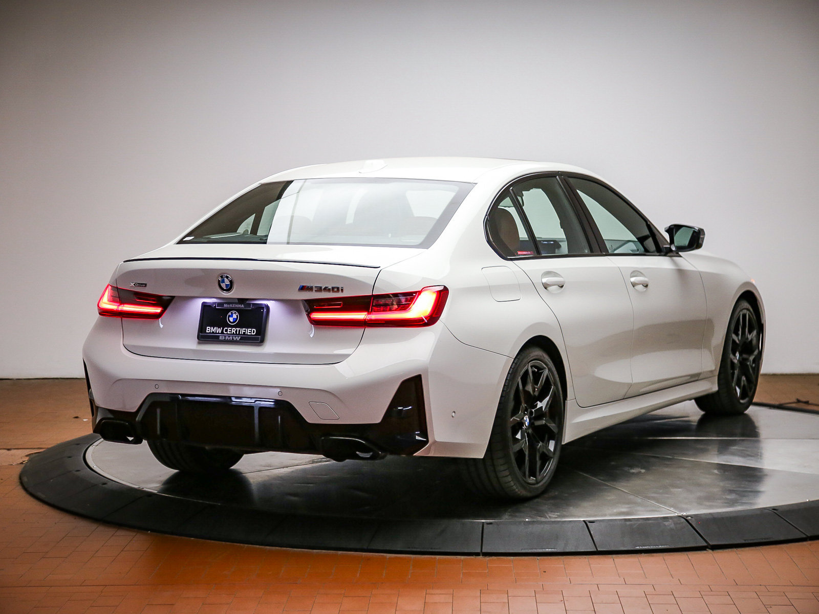 Certified 2025 BMW M340i xDrive w/ Premium Package AWD/4WD image 5