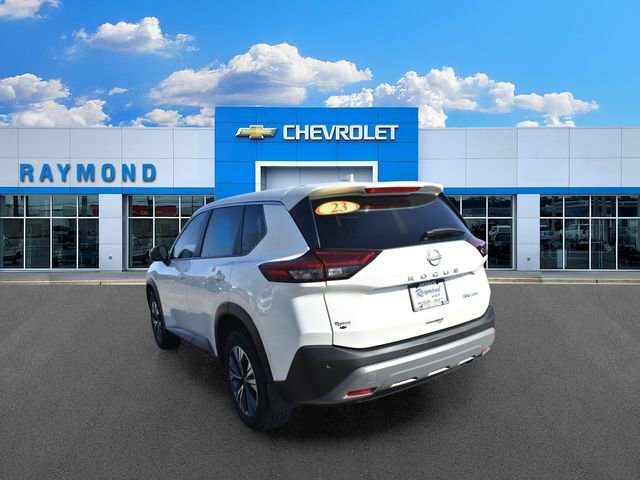 Used 2023 Nissan Rogue SV AWD/4WD image 5