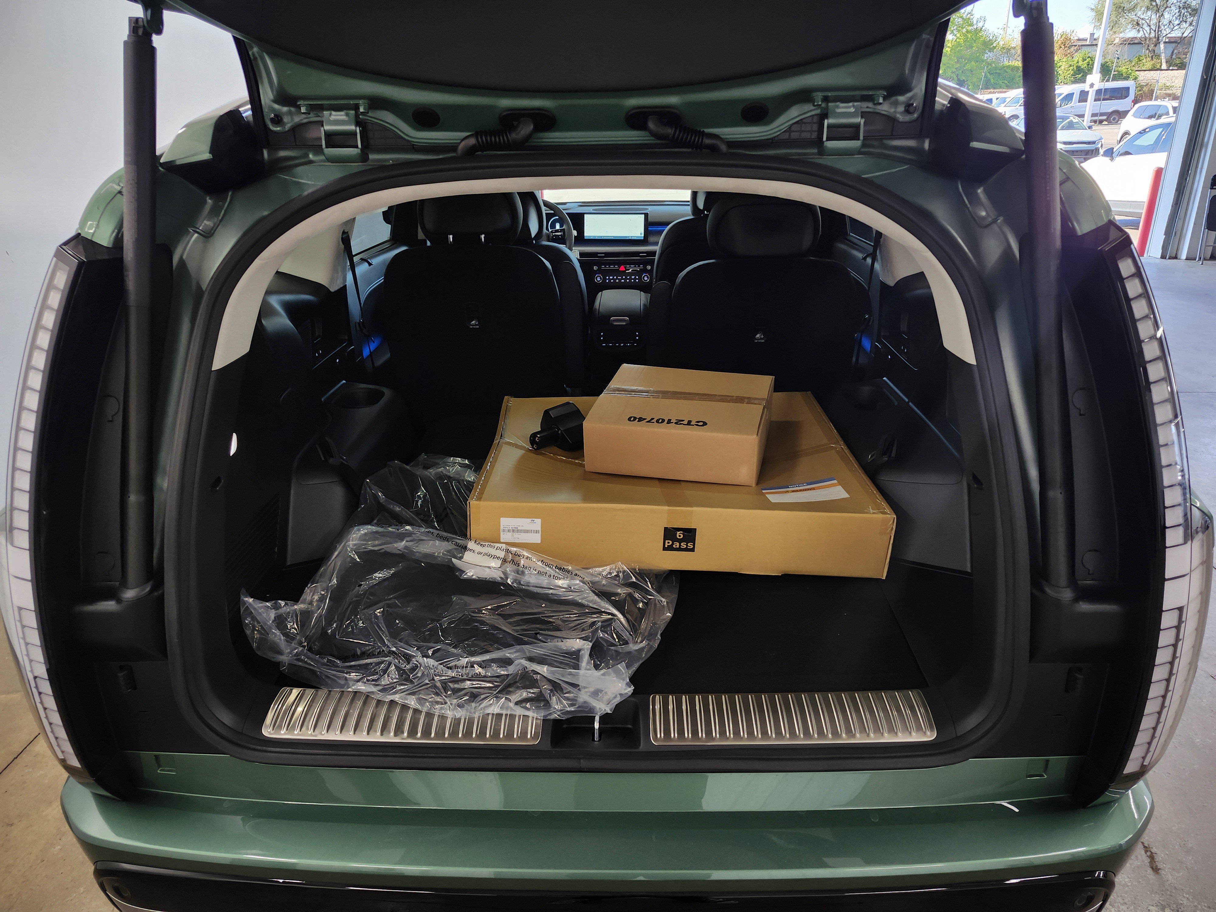 New 2026 Hyundai Ioniq 9 Calligraphy image 16