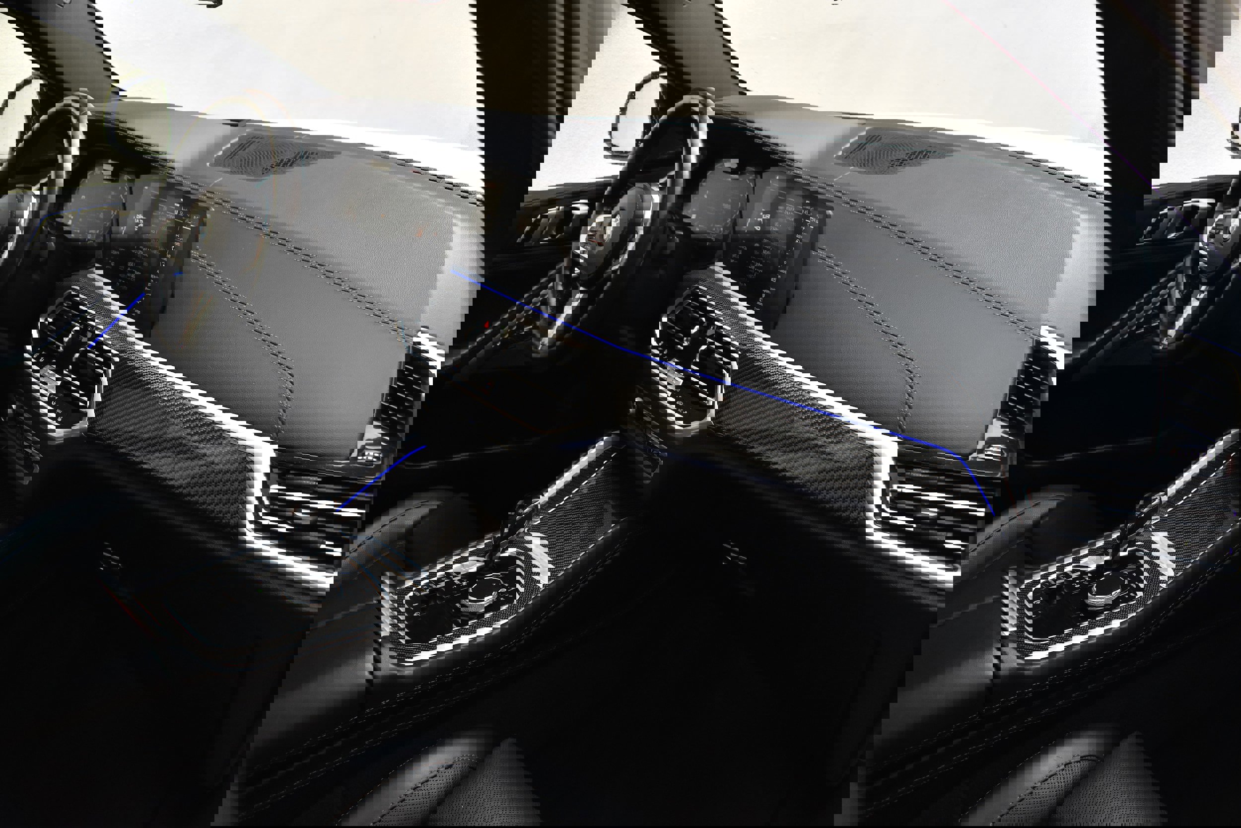 Used 2020 BMW X6 M50i w/ Executive Package image 28