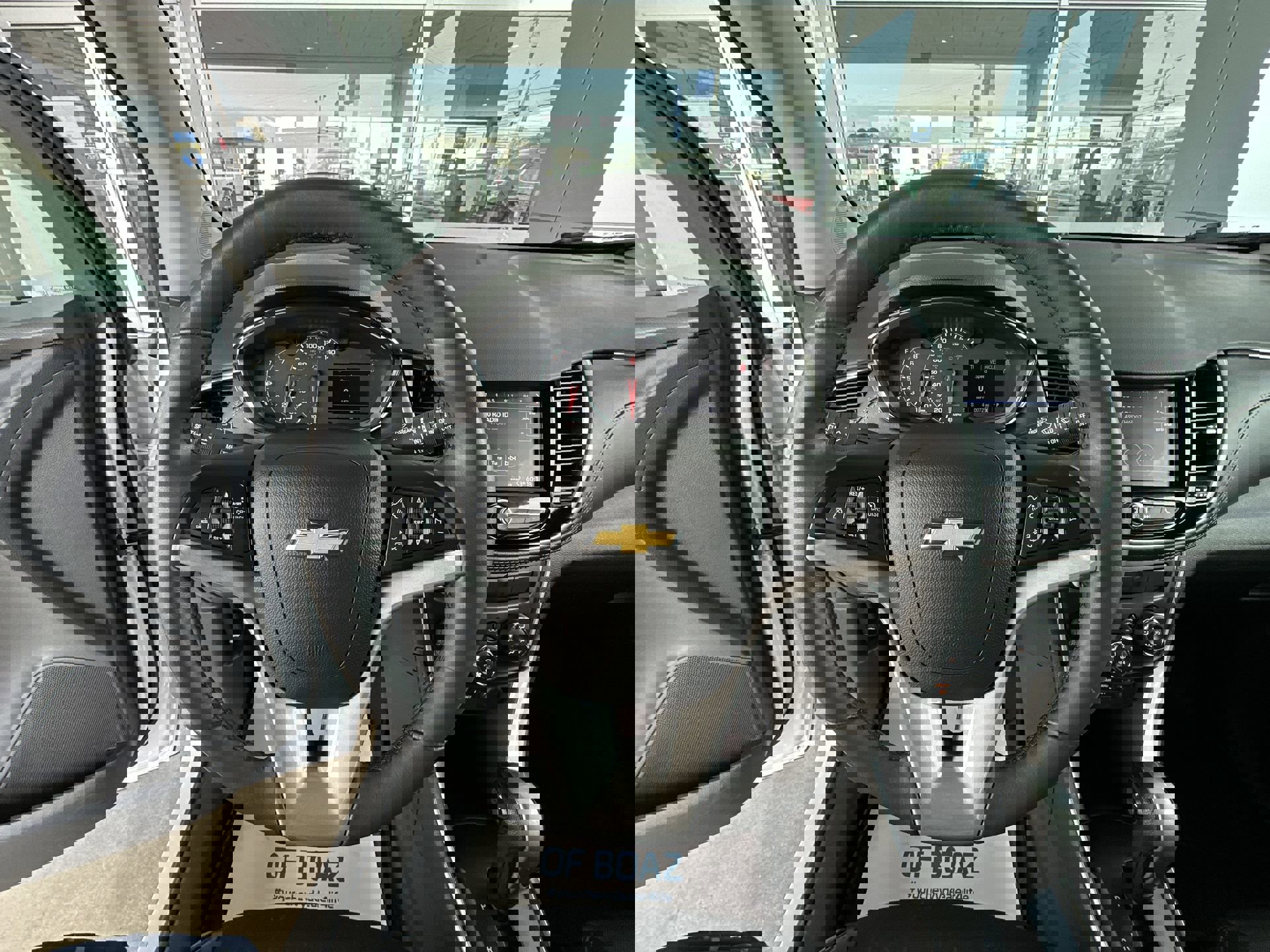 Used 2020 Chevrolet Trax LT w/ LT Convenience Package FWD image 12