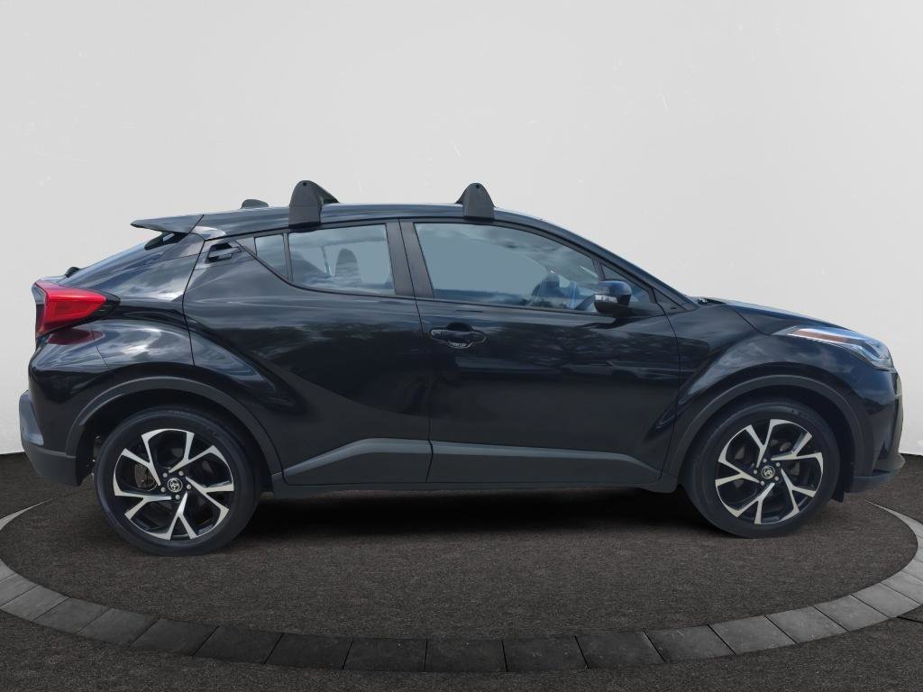 Used 2021 Toyota C-HR XLE FWD image 6