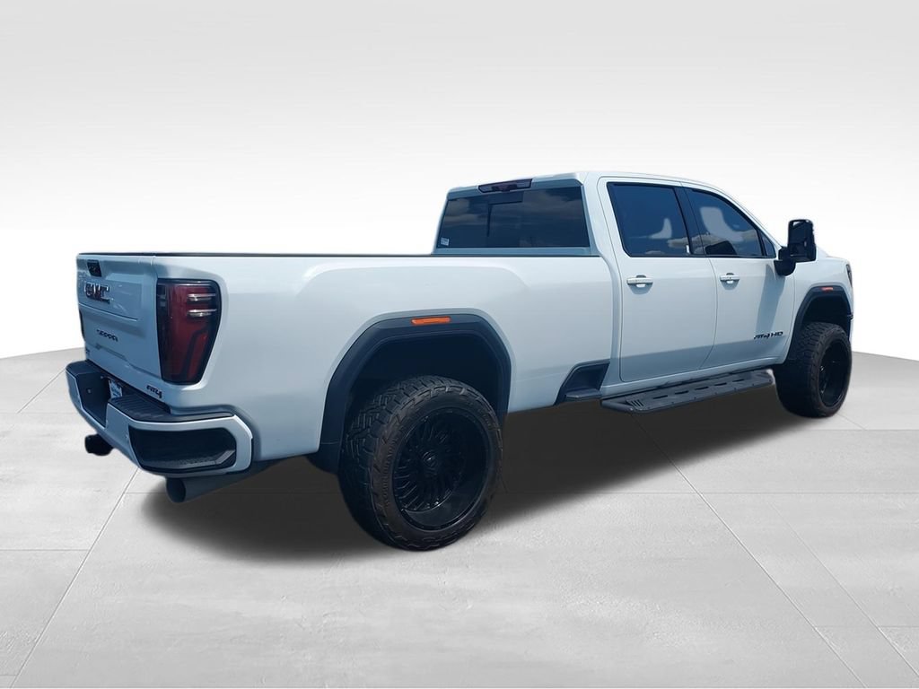 Used 2024 GMC Sierra 2500 AT4 w/ Technology Package AWD/4WD image 8