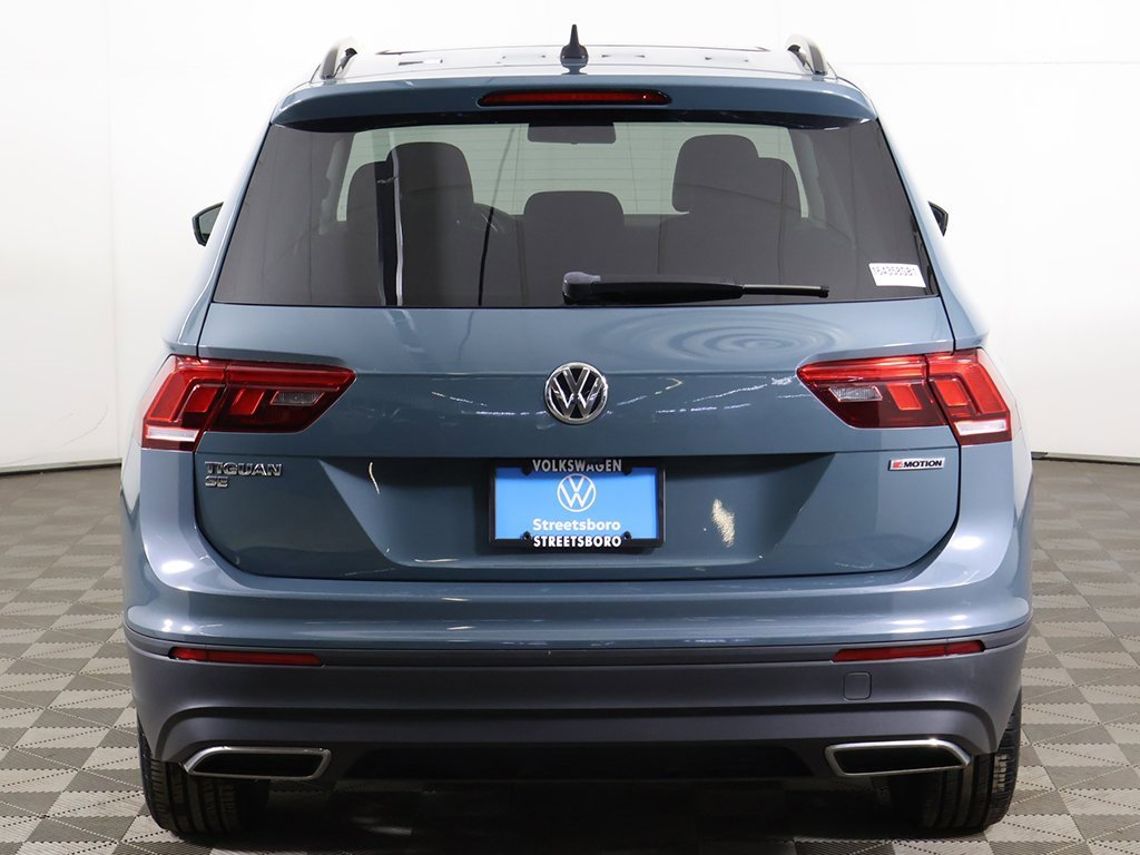 Used 2019 Volkswagen Tiguan SE w/ Panoramic Sunroof Package image 12