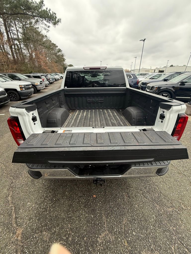 Used 2023 GMC Sierra 1500 SLE image 8