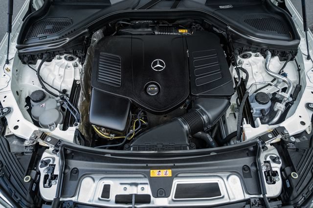 Used 2024 Mercedes-Benz GLC 300 4MATIC image 19