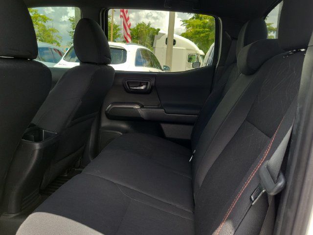 Used 2018 Toyota Tacoma TRD Sport RWD image 11