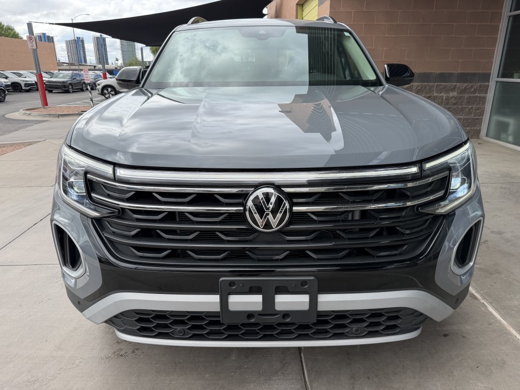 Used 2024 Volkswagen Atlas Peak Edition SE AWD/4WD image 10